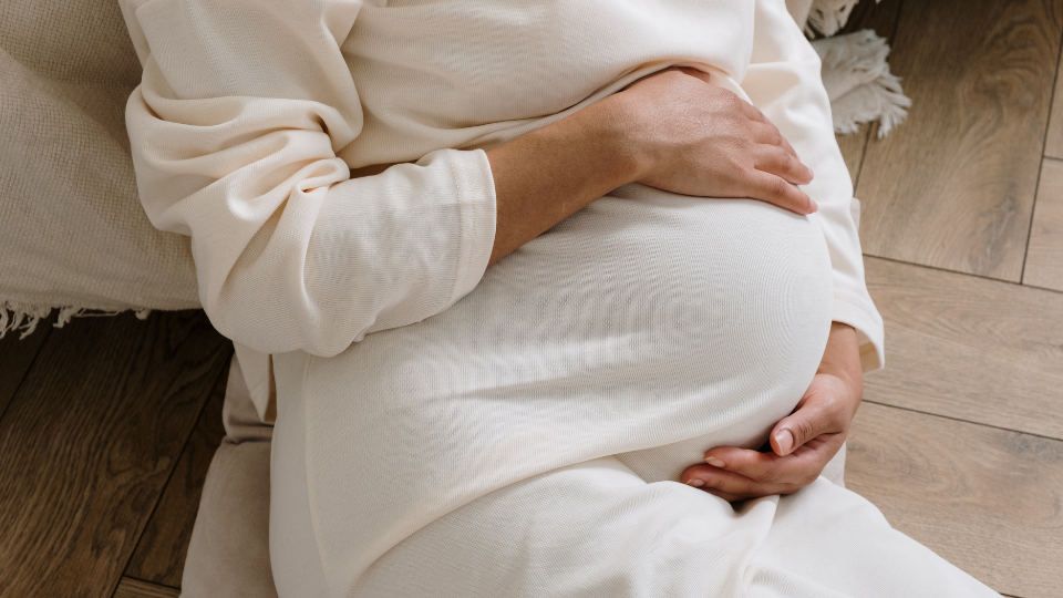 Mononucleosi in gravidanza: come riconoscerla e quali effetti sul bambino