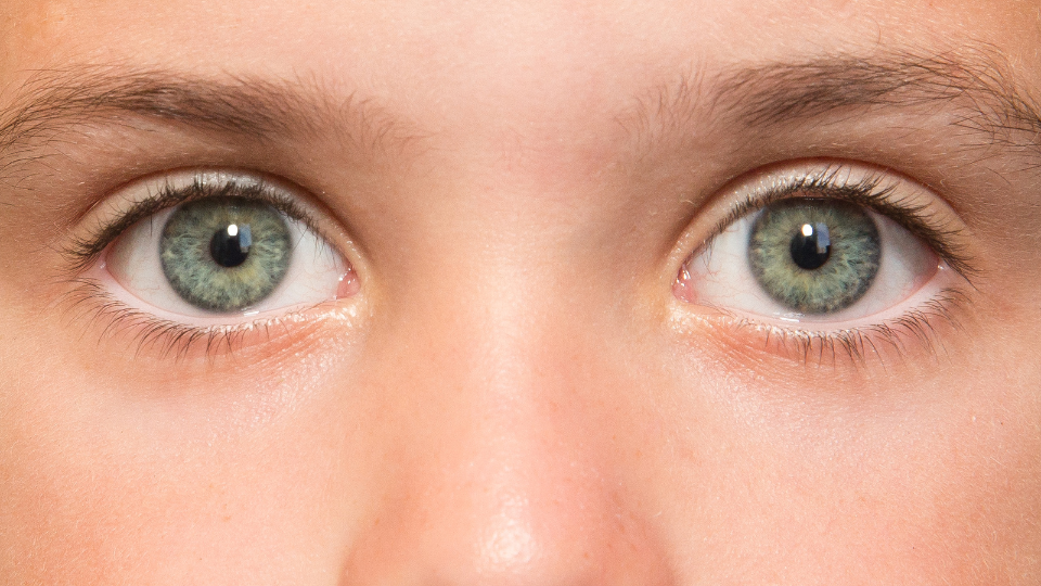 La salute degli occhi nei bambini: i controlli da fare prima del ritorno a scuola